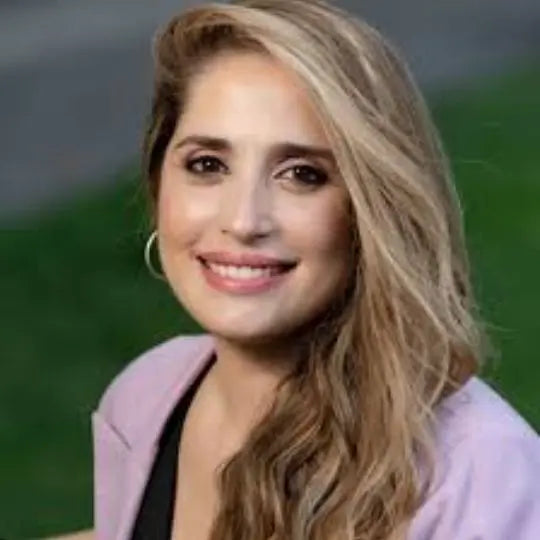 Carolina R. <strong>Asesora de imagen</strong><em><strong> </strong></em>[stars]