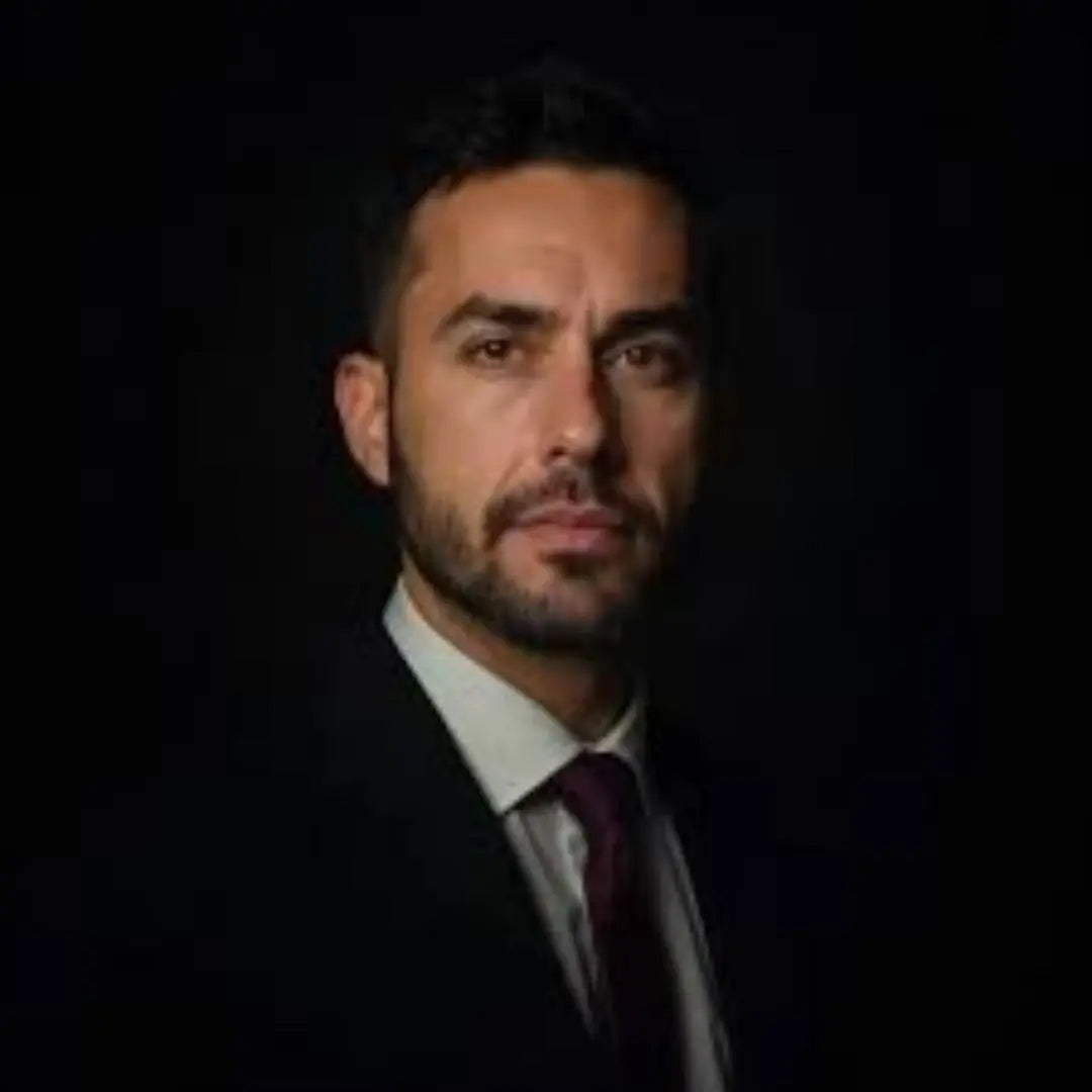 Carlos R.<strong> – Jefe de familia</strong> [stars]
